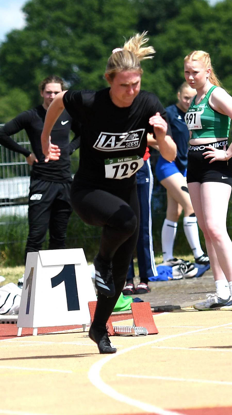 Dr. Janina Biegel (W40) vom LAZ Soest hat sich k&uuml;rzlich &uuml;ber 100 Meter f&uuml;r die Deutschen Meisterschaften qualifiziert. Bei den Westfalenmeisterschaften in Wassenberg peilt die Soesterin eine Medaille an. Foto: Bottin