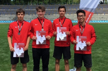 Sie l&ouml;sten das DM-Ticket (von links): O. Wendt, Mee&szlig;, F. Wendt und Li.