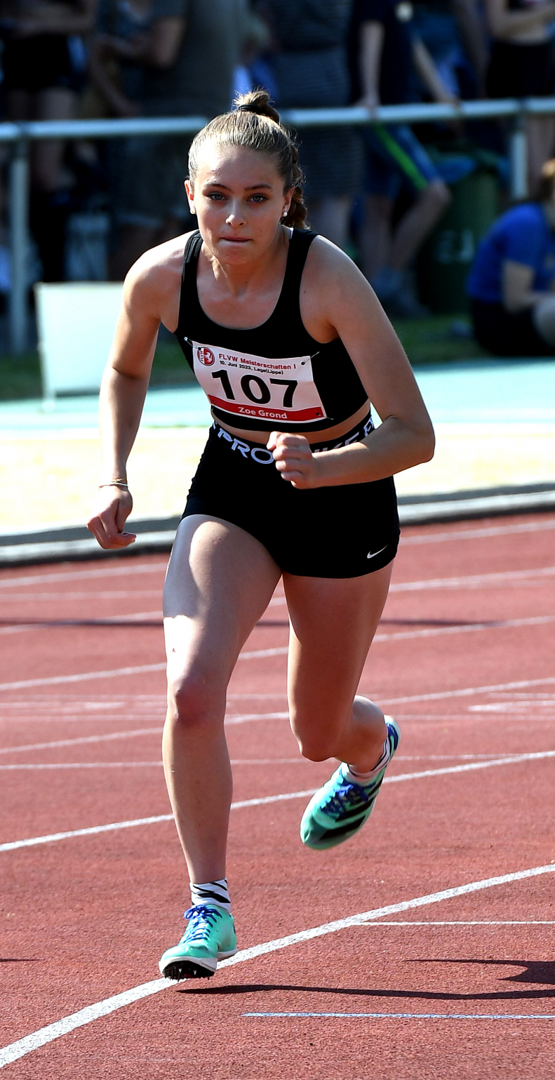 Wettkampfdeb&uuml;t bei der Westfalenmeisterschaft: Zoe Grond startete in Kaiserau erstmals im Hindernislauf. Archivfoto: Harald Bottin|||