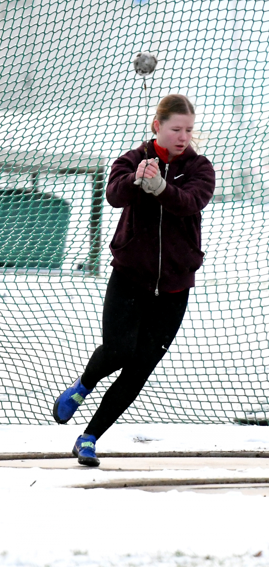 Neues Wurfgewicht: Hannah Eppe (W14) vom LAZ Soest schleuderte den 3-Kilo-Hammer auf 25,08 Meter. Foto: Bottin
