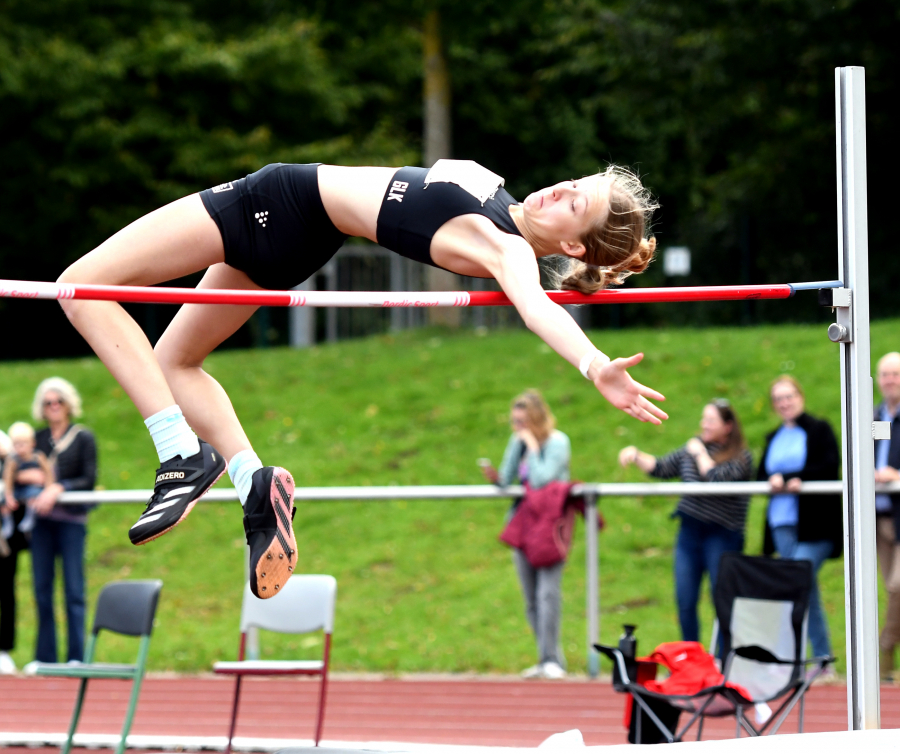 &Uuml;berragend: Mit 1,64 Metern ist Greta Karsten vom LAZ Soest die beste 13-j&auml;hrige Hochspringerin Deutschlands. Foto: Bottin