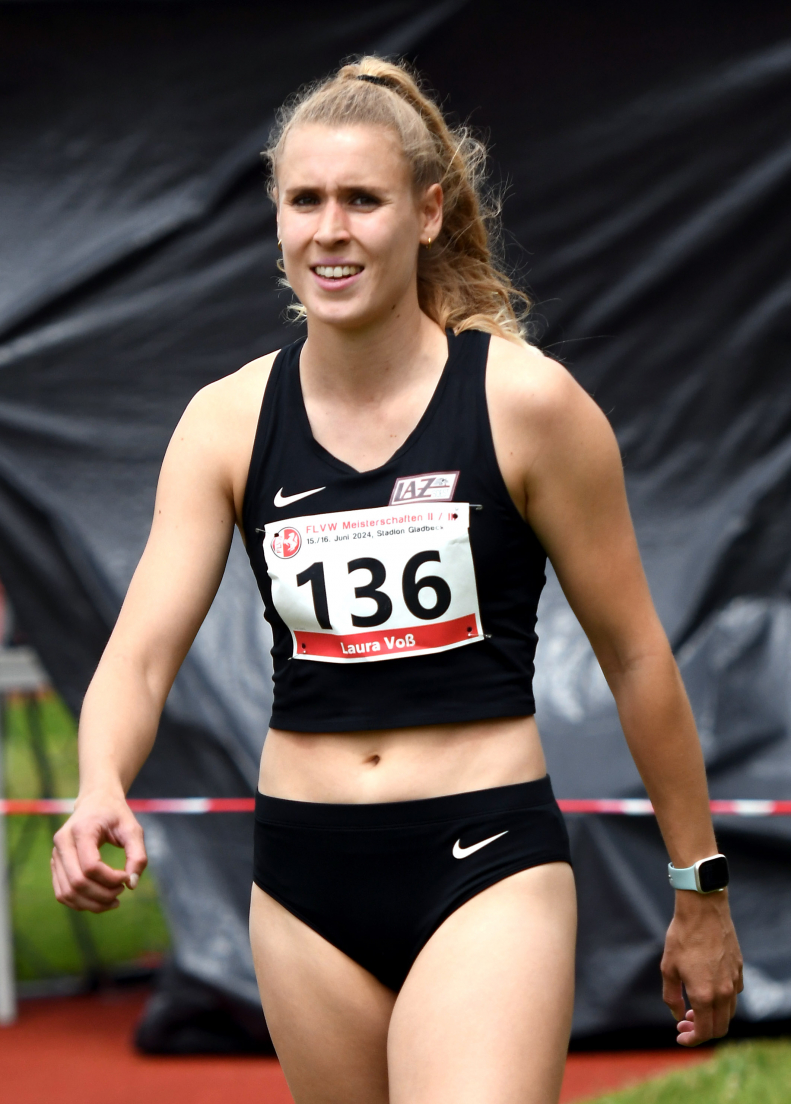Erneut unter einer Minute: Laura Vo&szlig; vom LAZ Soest lief die 400-Meter-H&uuml;rden in Br&uuml;ssel in 59,90 Sekunden. Foto: Bottin|||