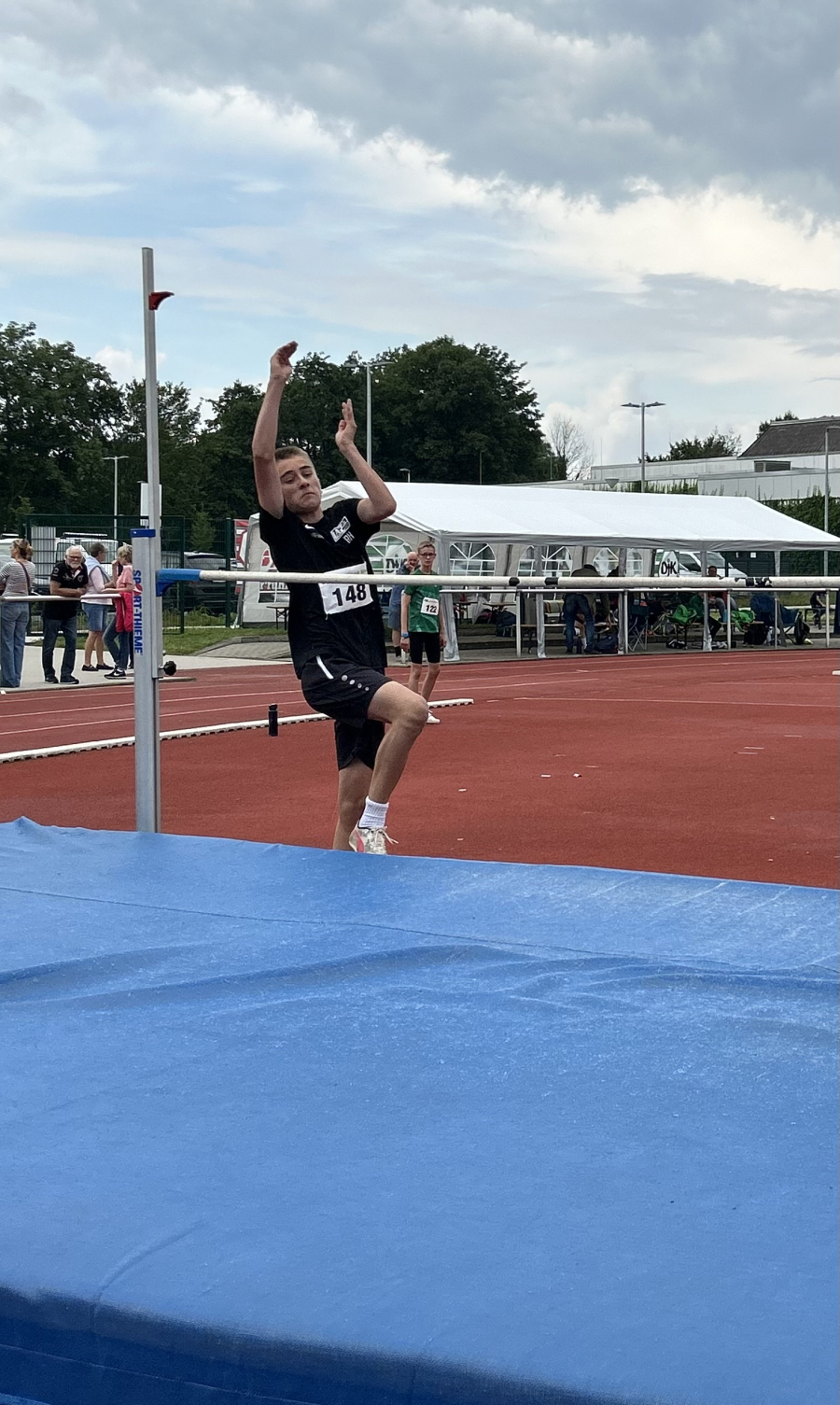 1,54 Meter im Hochsprung bedeuteten f&uuml;r Rafael Hesse eine neue pers&ouml;nliche Bestleistung. Foto: Klute