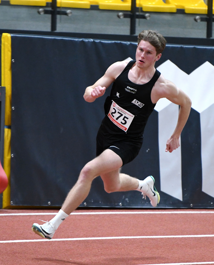 In diesem Moment, 20 Meter nach dem Start, war f&uuml;r U20-Athlet Moritz Langenscheidt noch alles im 200-Meter-Sprint in Ordnung. Sp&auml;ter musste er verletzt aussteigen. Foto: Bottin