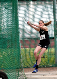Nach ihrer Steigerung auf 44,79 Meter ist Nia Ferige vom LAZ Soest wieder die Nummer eins der Altersklasse W15 in NRW. Foto: Bottin|Erzielte bei ihrem "Abschiedswettkampf" 33,10 Meter im Hammerwurf: U18-Athletin Amelie Menzebach vom LAZ Soest. Foto: Bottin|Pers&ouml;nliche Bestleistung: Hannah Eppe (W13) vom LAZ Soest steigerte sich im Hammerwurf auf 31,57 Meter. Foto: Bottin|||